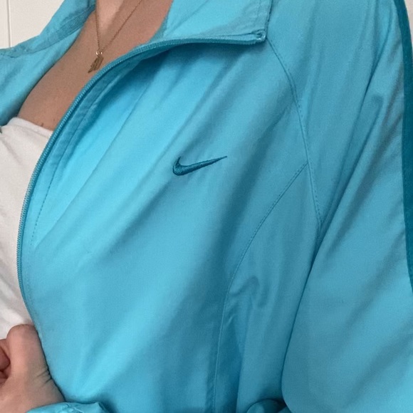 SOLD 🦋NIKE🦋 jacket - Picture 3 of 3